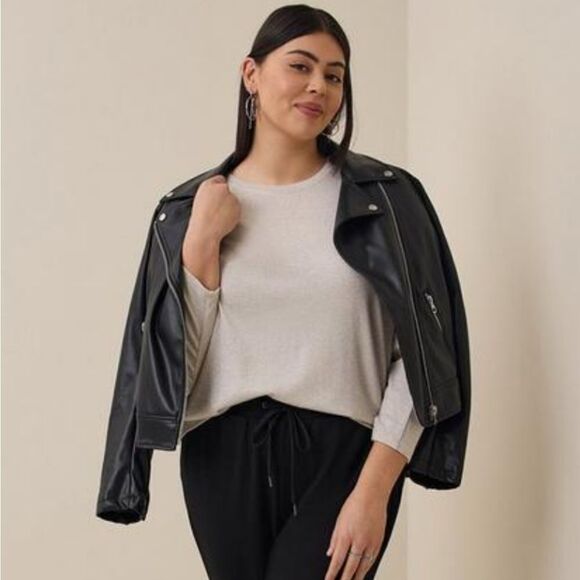 Torrid 5 Sparkle Knit Drop Shoulder Shirred Sleeve Top - Picture 2 of 5